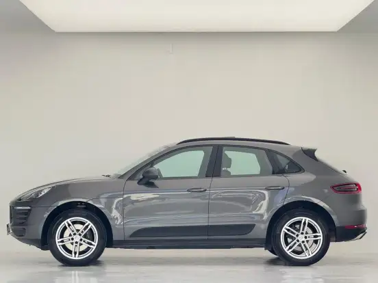 PORSCHE-MACAN-2.0 16V GASOLINA 4P AUTOMÁTICO PORSCHE-MACAN-2017