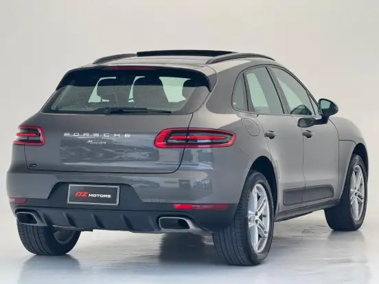 PORSCHE-MACAN-2017