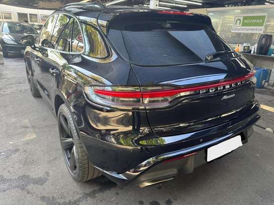 PORSCHE-MACAN-2022