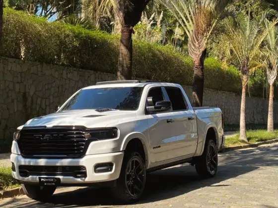 RAM 1500 3.0 HURRICANE 6 BITURBO GASOLINA LARAMIE NIGHT EDITION CD 4X4 AUTOMÁTICO