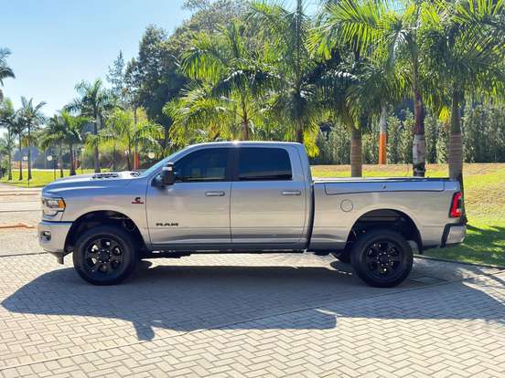 RAM-2500-6.7 I6 TURBO DIESEL LARAMIE CD 4X4 AUTOMÁTICO RAM-2500-2023