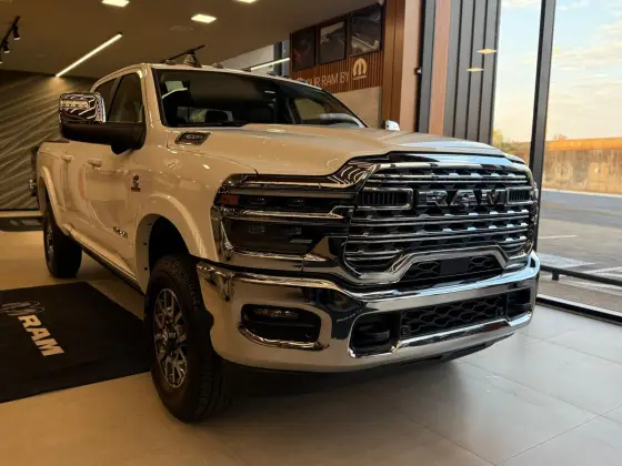 RAM 3500 6.7 I6 TURBO DIESEL LIMITED LONGHORN CD 4X4  AUTOMÁTICO
