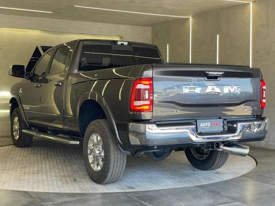RAM-3500-6.7 I6 TURBO DIESEL LARAMIE CD 4X4 AUTOMÁTICO RAM-3500-2022