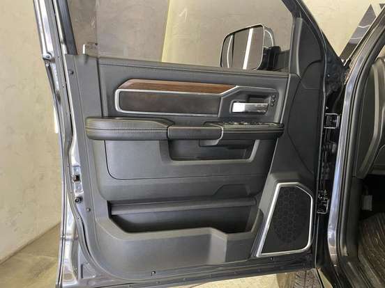 RAM-3500-6.7 I6 TURBO DIESEL LARAMIE CD 4X4 AUTOMÁTICO RAM-3500-2022