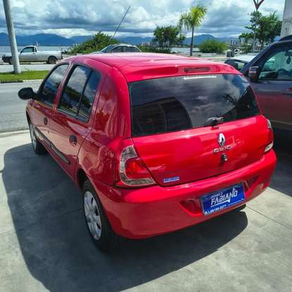 RENAULT-CLIO-2014