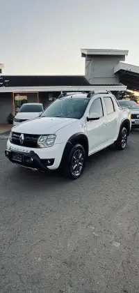 RENAULT DUSTER OROCH 2.0 16V FLEX DYNAMIQUE 4P AUTOMÁTICO RENAULT DUSTER OROCH 2.0 16V FLEX DYNAMIQUE 4P AUTOMÁTICO