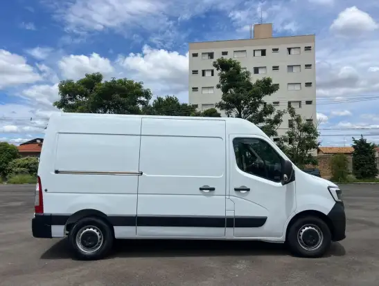 RENAULT-MASTER-2022