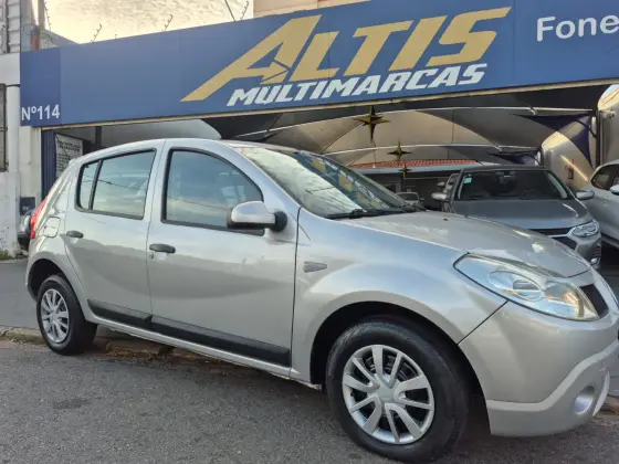 RENAULT SANDERO 1.0 EXPRESSION 16V FLEX 4P MANUAL RENAULT SANDERO 1.0 EXPRESSION 16V FLEX 4P MANUAL