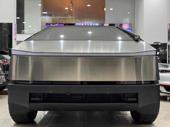 TESLA CYBERTRUCK 122,4 KW ELÉTRICO LONG RANGE RWD