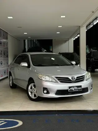 TOYOTA COROLLA 2.0 XEI 16V FLEX 4P AUTOMÁTICO TOYOTA COROLLA 2.0 XEI 16V FLEX 4P AUTOMÁTICO