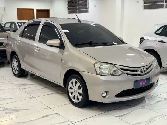 TOYOTA ETIOS 1.5 X SEDAN 16V FLEX 4P MANUAL TOYOTA ETIOS 1.5 X SEDAN 16V FLEX 4P MANUAL