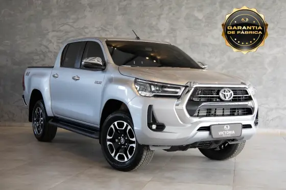 TOYOTA HILUX 2.8 D-4D TURBO DIESEL CD SRV 4X4 AUTOMÁTICO