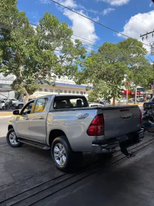 TOYOTA HILUX 2.8 SRV 4X4 CD 16V DIESEL 4P AUTOMÁTICO