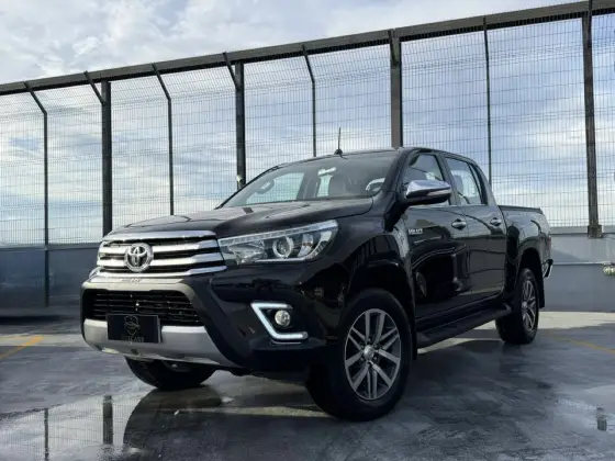 TOYOTA HILUX 2.8 SRX 4X4 CD 16V DIESEL 4P AUTOMÁTICO