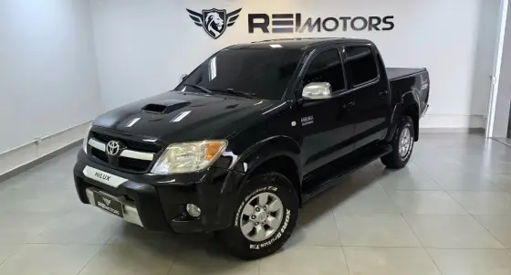 TOYOTA HILUX 3.0 SRV 4X4 CD 16V TURBO INTERCOOLER DIESEL 4P AUTOMÁTICO TOYOTA HILUX 3.0 SRV 4X4 CD 16V TURBO INTERCOOLER DIESEL 4P AUTOMÁTICO