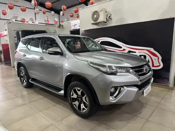 TOYOTA HILUX SW4 2.8 SRX 4X4 16V TURBO INTERCOOLER DIESEL 4P AUTOMÁTICO