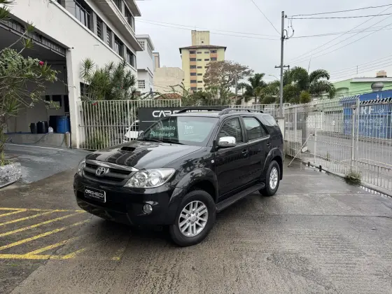 TOYOTA HILUX SW4 3.0 SRV 4X4 16V TURBO INTERCOOLER DIESEL 4P AUTOMÁTICO