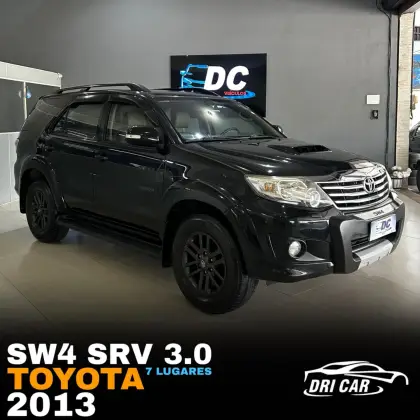 TOYOTA HILUX SW4 3.0 SRV 4X4 7 LUGARES 16V TURBO INTERCOOLER DIESEL 4P AUTOMÁTICO