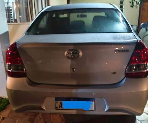 TOYOTA-ETIOS-2021