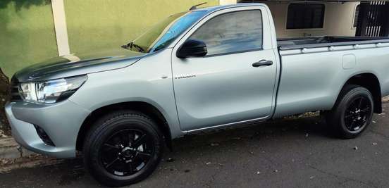 TOYOTA-HILUX-2.8 D-4D TURBO DIESEL CS 4X4 MANUAL TOYOTA-HILUX-2024