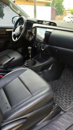 TOYOTA-HILUX-2.8 D-4D TURBO DIESEL CS 4X4 MANUAL TOYOTA-HILUX-2024