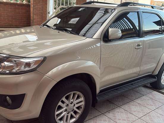 TOYOTA-HILUX SW4-2.7 SR 4X2 16V FLEX 4P AUTOMÁTICO TOYOTA-HILUX SW4-2015
