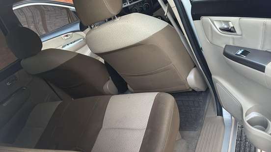 TOYOTA-HILUX SW4-2.7 SR 4X2 16V FLEX 4P AUTOMÁTICO TOYOTA-HILUX SW4-2015