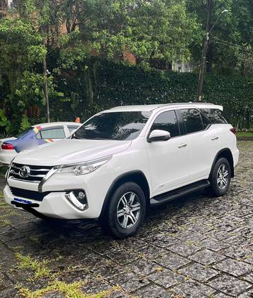 TOYOTA HILUX SW4 2.7 SRV 7 LUGARES 4X2 16V FLEX 4P AUTOMÁTICO