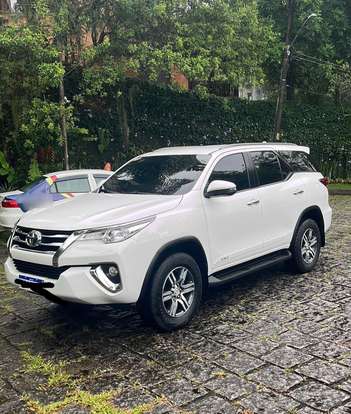 TOYOTA-HILUX SW4-2019