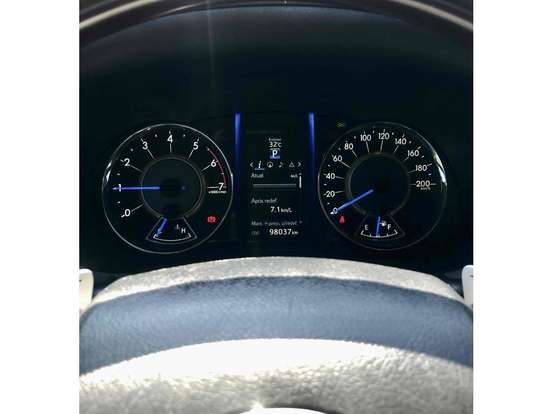 TOYOTA-HILUX SW4-2.7 SRV 7 LUGARES 4X2 16V FLEX 4P AUTOMÁTICO TOYOTA-HILUX SW4-2019