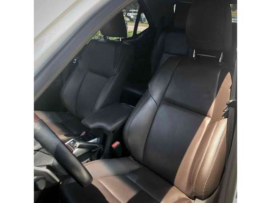 TOYOTA-HILUX SW4-2.7 SRV 7 LUGARES 4X2 16V FLEX 4P AUTOMÁTICO TOYOTA-HILUX SW4-2019