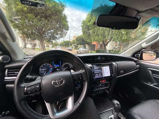 TOYOTA-HILUX SW4-2021