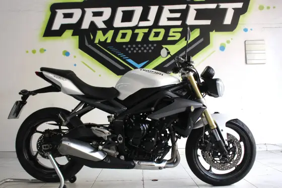 TRIUMPH STREET TRIPLE 675 ABS TRIUMPH STREET TRIPLE 675 ABS