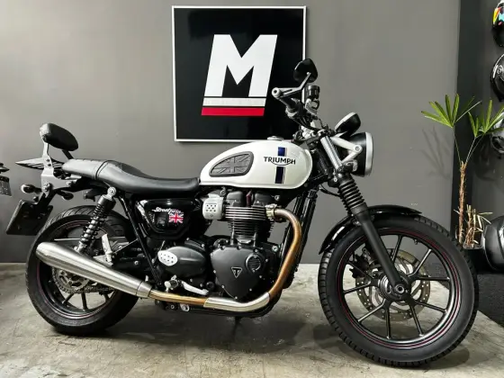TRIUMPH STREET TWIN TRIUMPH STREET TWIN