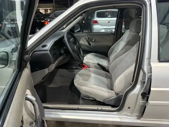 VOLKSWAGEN-SANTANA-2003