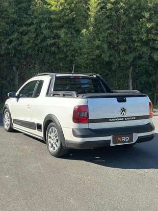 VOLKSWAGEN-SAVEIRO-2015