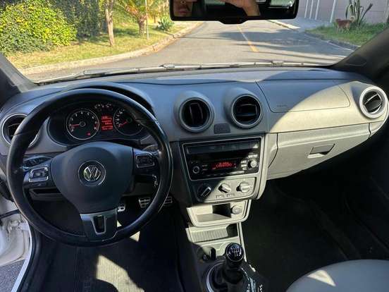 VOLKSWAGEN-SAVEIRO-2015
