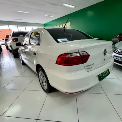 VOLKSWAGEN-VOYAGE-2022