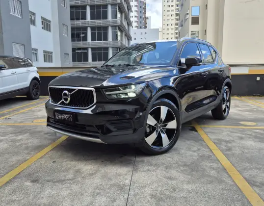 VOLVO XC40 2.0 T5 GASOLINA MOMENTUM AWD GEARTRONIC