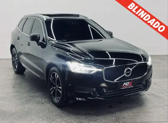 VOLVO XC60 2.0 T5 GASOLINA MOMENTUM AWD GEARTRONIC VOLVO XC60 2.0 T5 GASOLINA MOMENTUM AWD GEARTRONIC
