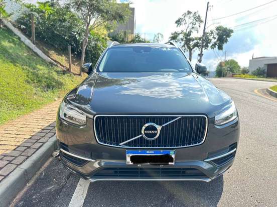 VOLVO-XC90-2018