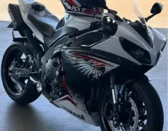 YAMAHA YZF R1 YAMAHA YZF R1