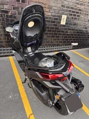 YAMAHA-XMAX 300 CONNECTED ABS-2025