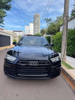 AUDI-Q5-2017