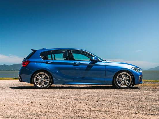 BMW-M 140i-3.0 24V TURBO GASOLINA 4P AUTOMÁTICO BMW-M 140i-2016