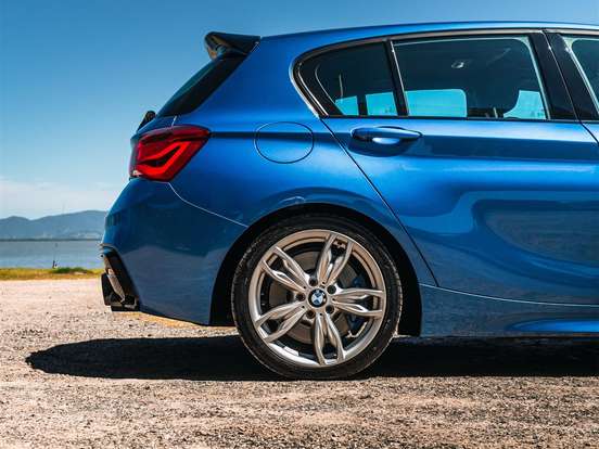 BMW-M 140i-3.0 24V TURBO GASOLINA 4P AUTOMÁTICO BMW-M 140i-2016