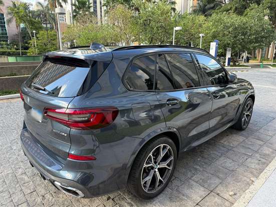 BMW-X5-2022