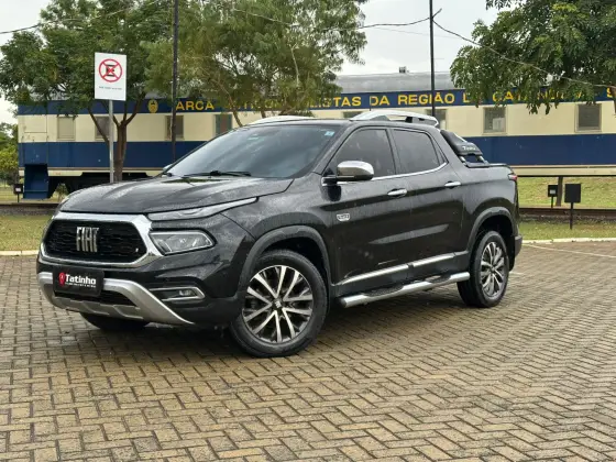FIAT TORO 2.0 16V TURBO DIESEL RANCH 4WD AT9 FIAT TORO 2.0 16V TURBO DIESEL RANCH 4WD AT9