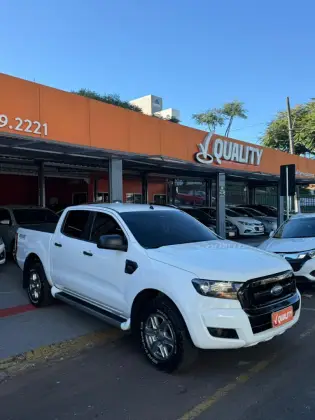 FORD RANGER 2.2 XLS 4X4 CD 16V DIESEL 4P AUTOMÁTICO FORD RANGER 2.2 XLS 4X4 CD 16V DIESEL 4P AUTOMÁTICO