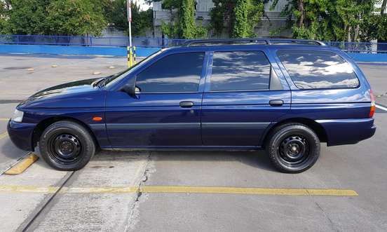 FORD-ESCORT-1998